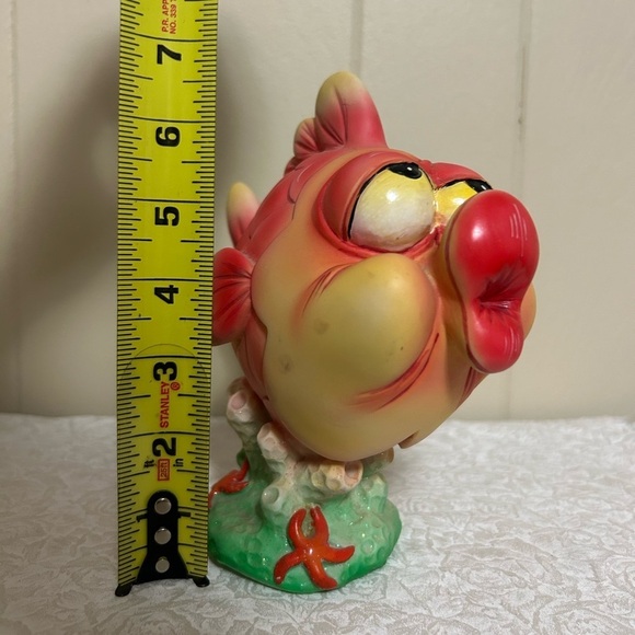 Kissing Glittery Fish Figurine Blowfish Signed Resin Whimsical Figure Decor VTG - Picture 6 of 6